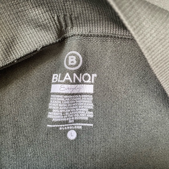 XX SOLD XX 2 Pairs Blanqi maternity crop leggings M & L - Picture 3 of 6